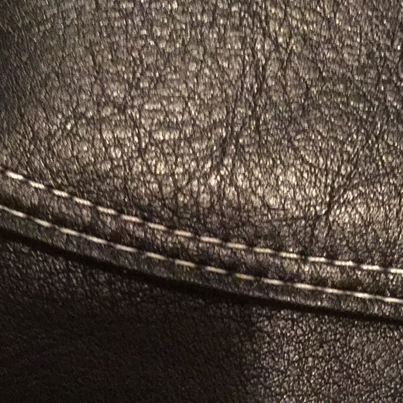 Kenneth Cole Reaction Wallet - Picture 7 of 7